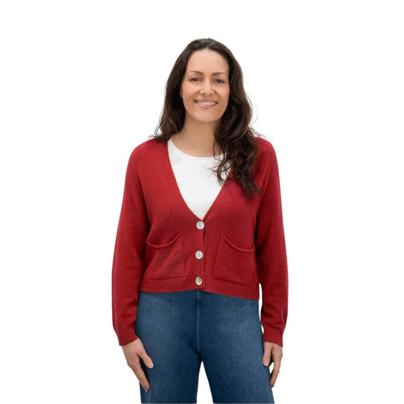 Amazing Woman Pook Crop Boxy Cardigan Rouge Red model