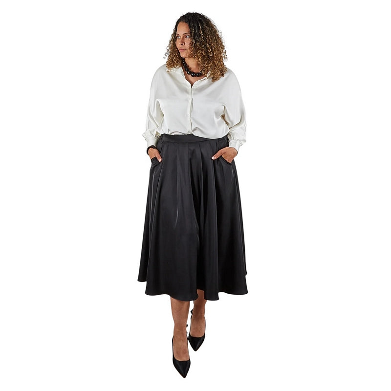 Chalk Clothing Audrey Skirt Satin Black on model 2