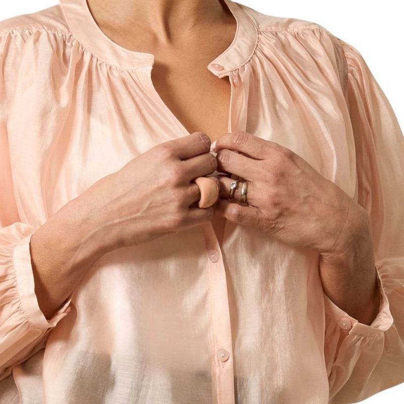Chalk Clothing Dawn Blouse in Seashell 7188.49106.0 model 3 closeup