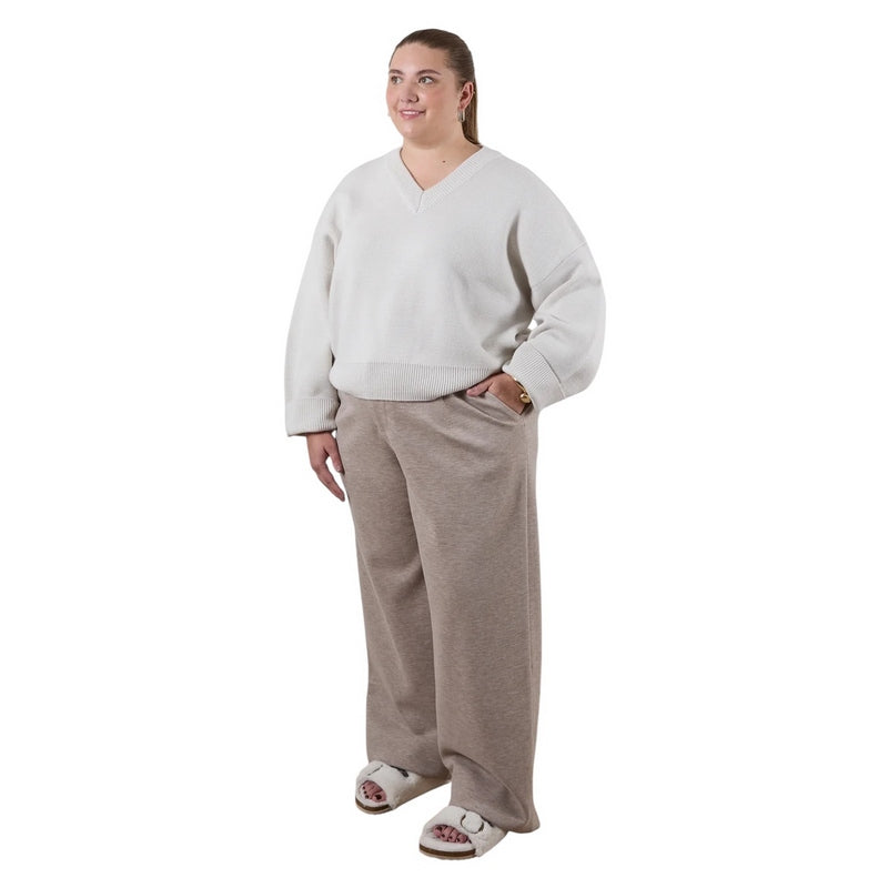 Chalk Clothing Regan Trouser Marl Beige on model 2