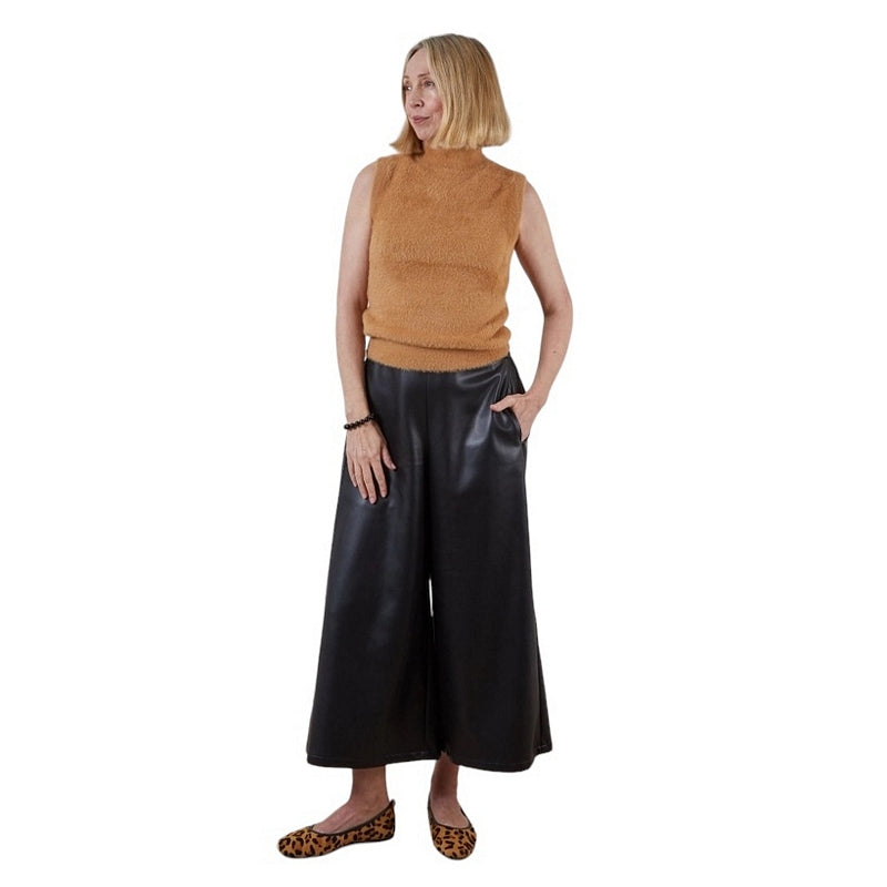 Chalk Clothing Rosy Top Tan on model front