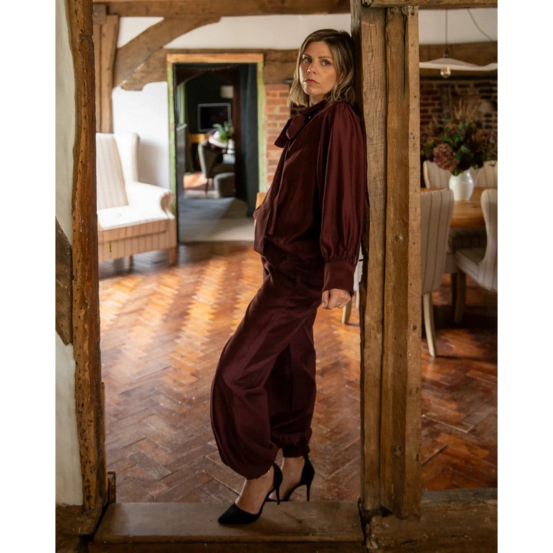 Chalk Clothing Tiffany Trouser Burgundy on model lifestyle 3