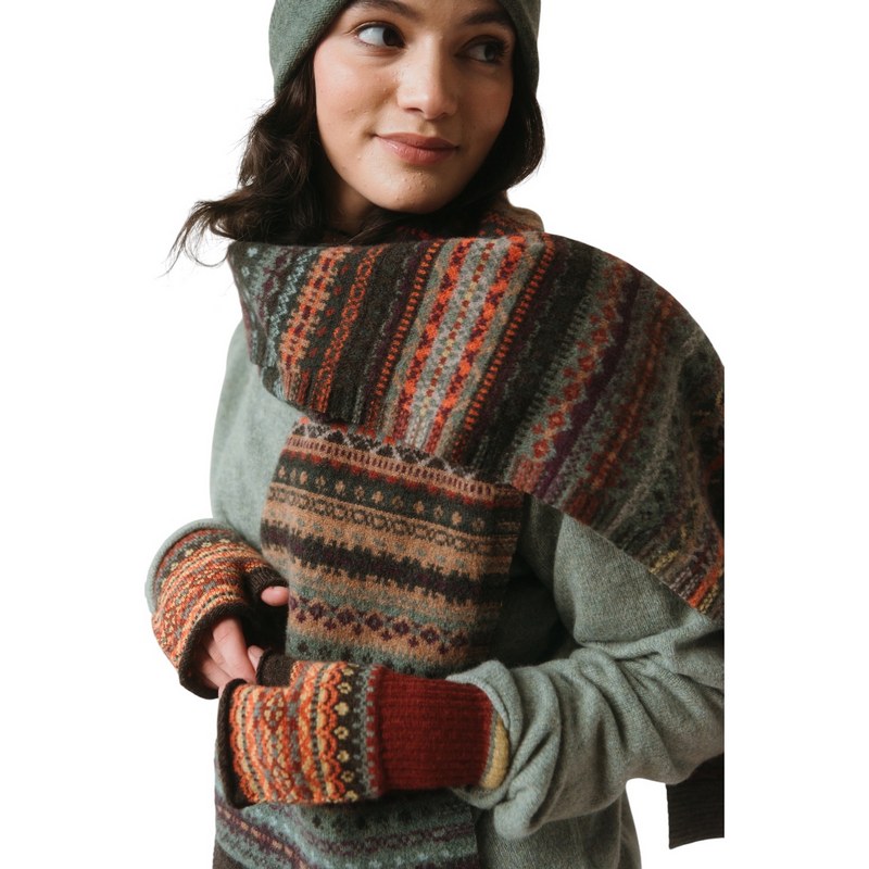 Eribe Knitwear Alloa Open Mitt in Braemar-Oakley on model with matching scarf
