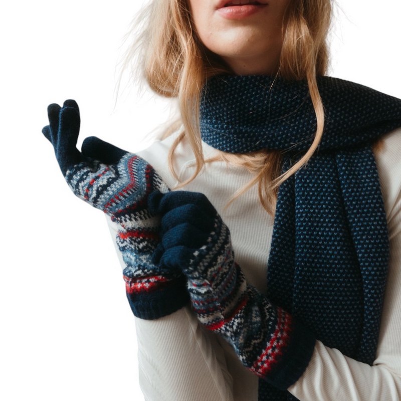Eribe Knitwear Alpine Glove Blue Morning on model 2