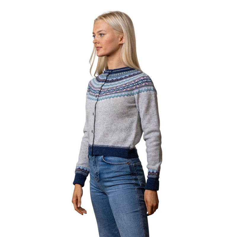 Eribe Knitwear Alpine Short Cardigan Arctic on model front