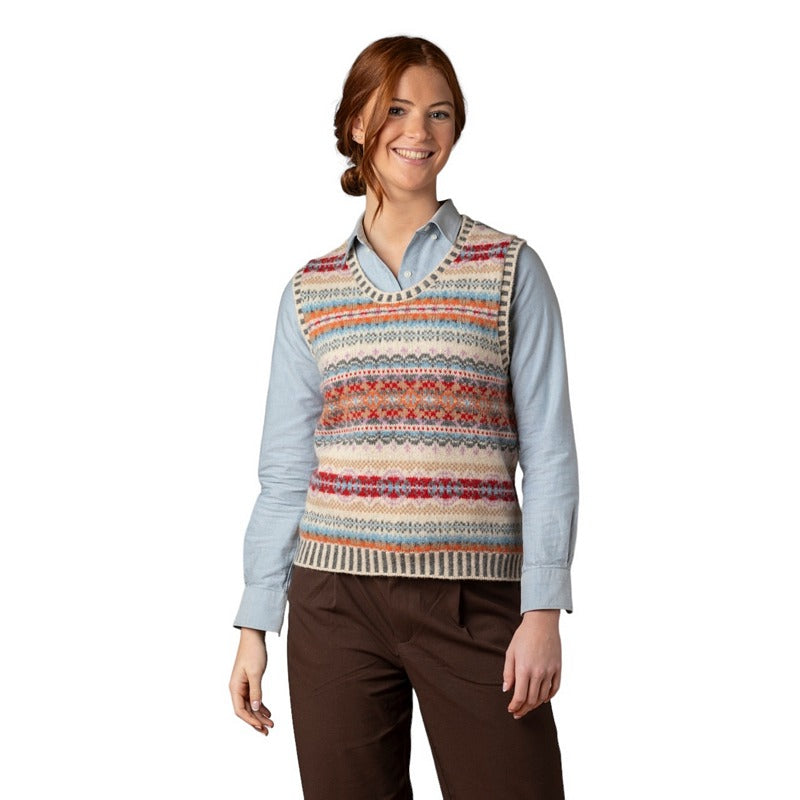 Eribe Westray Fairisle Vest in Mallaig V4247 on model front