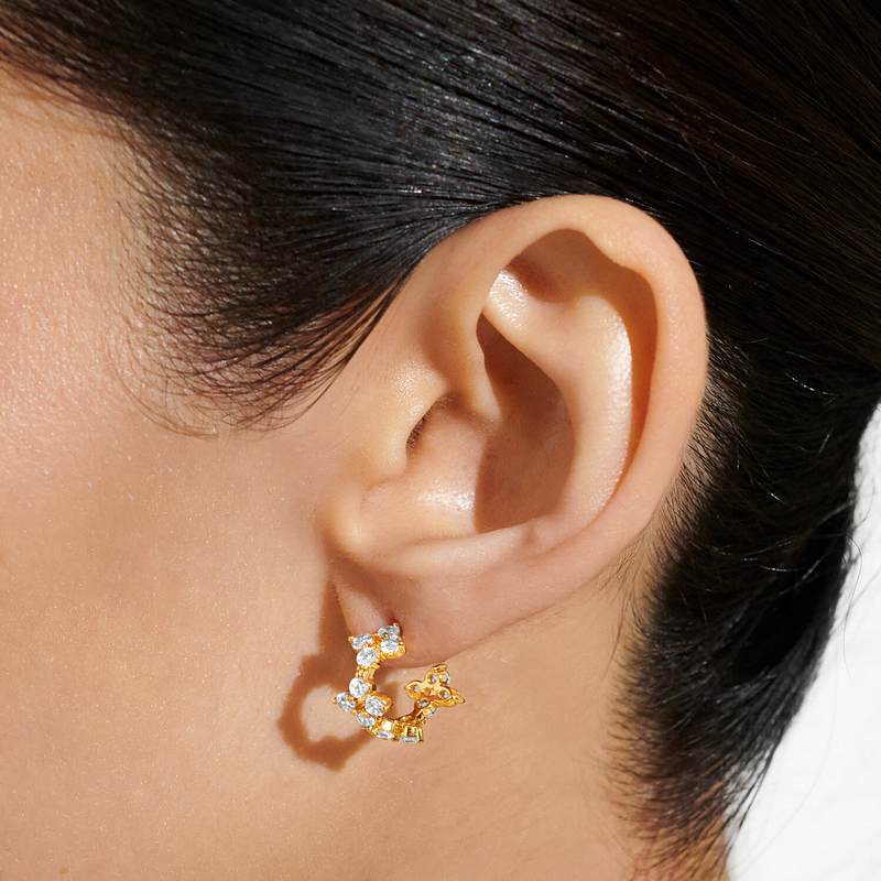 Joma 7730 Style Stories Pave Clover Hoop Earrings Gold-plated on model