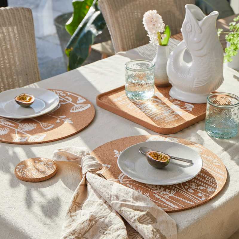 Liga Eco Living Cork Max Round Placemats Set Flowers CRK-PM-FLWR-LRG-SET lifestyle