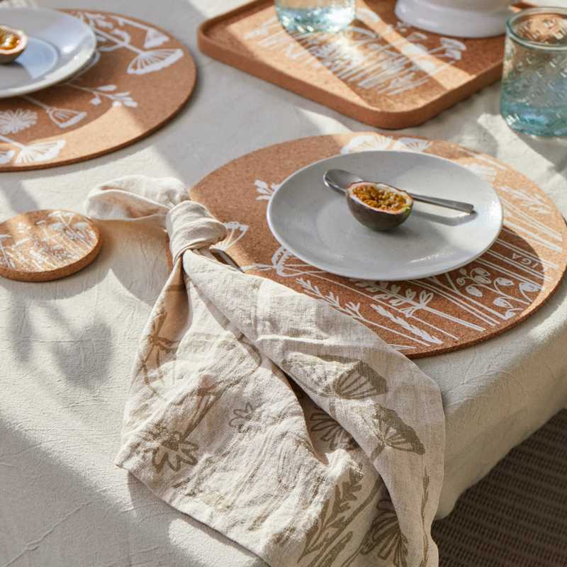 Liga Eco Living Cork Max Round Placemats Set Flowers CRK-PM-FLWR-LRG-SET lifestyle