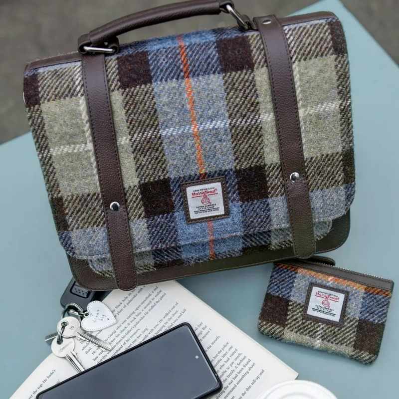 Maccessori Coin Purse Blue/Brown Check CB3028-TRT021 lifestyle