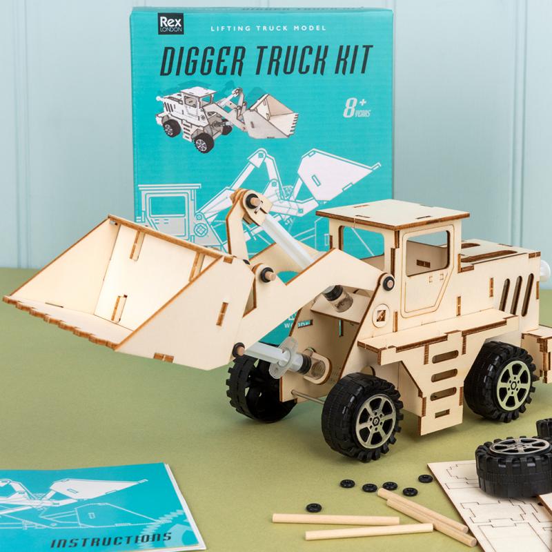 Make Your Own Hydraulic Digger Truck Kit 29212 lifestyle