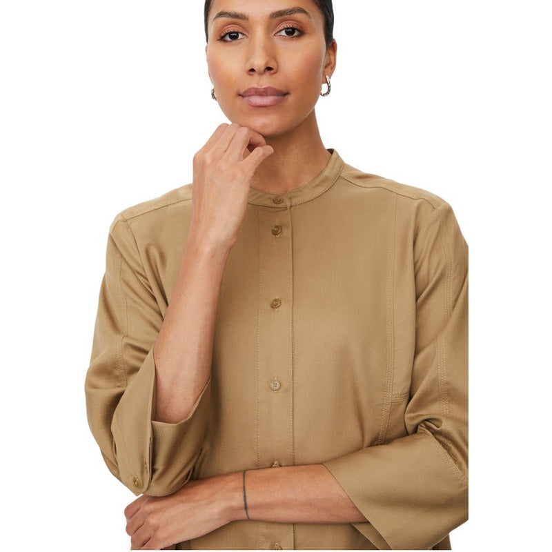 Masai Clothing Ithoria Shirt Petrified Oak 1012043-4101S on model close-up