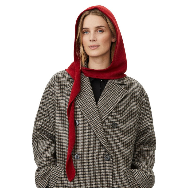 Masai Clothing Rhen Knitted Hooded Scarf Tibetan Red 1013162-5055S on model 2