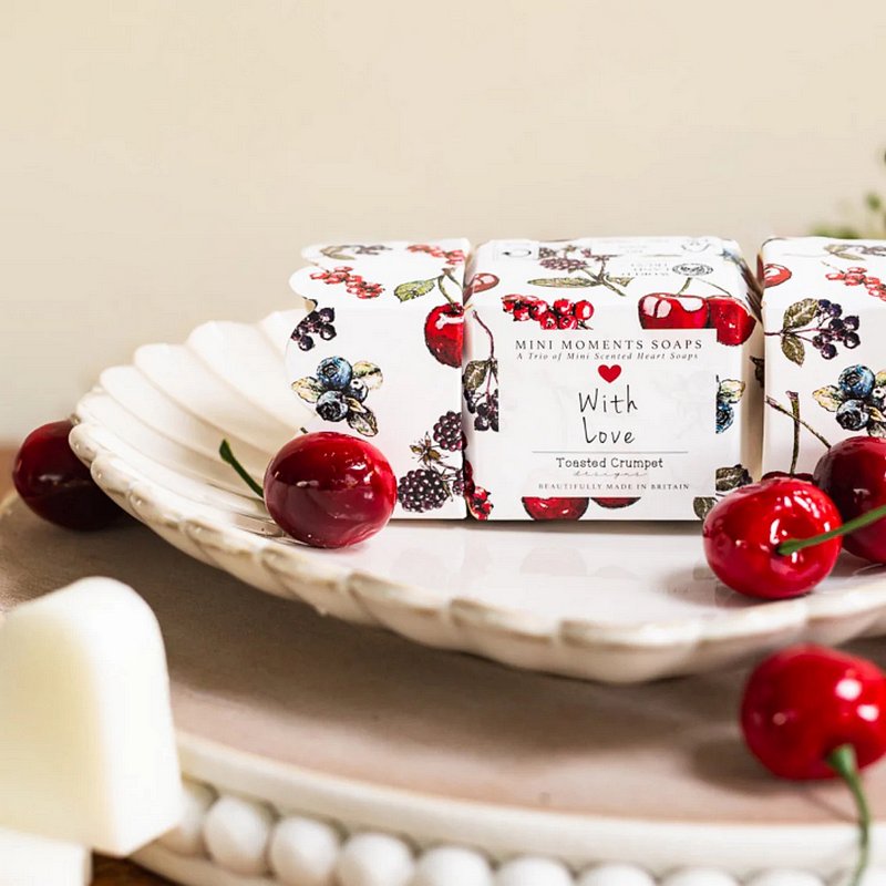 Mini Moments With Love Mon Cheri Boxed Trio of Heart Soaps MS81 lifestyle
