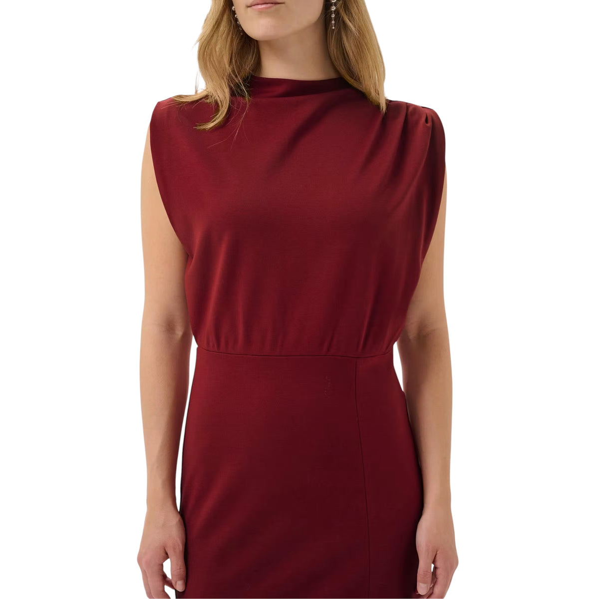 Part Two Clothing Diye Sleeveless Dress Biking Red on model waist detail