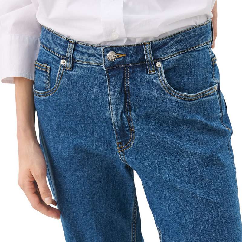 Part Two Clothing Judyas Jeans Medium Dark Blue Denim 30309882-300157 on model close-up