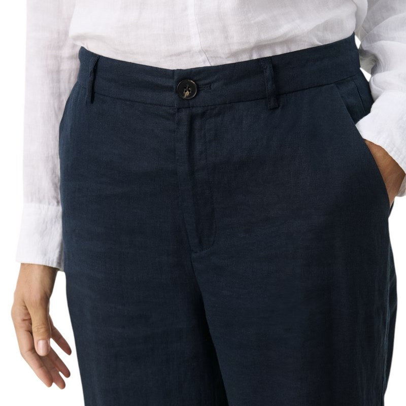 Part Two Clothing Ninnes Linen Trousers in After Midnight on model detail