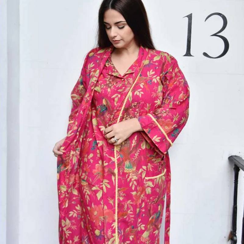 Powell Craft Pink Tropical Bird & Pomegranate Dressing Gown DG452 model