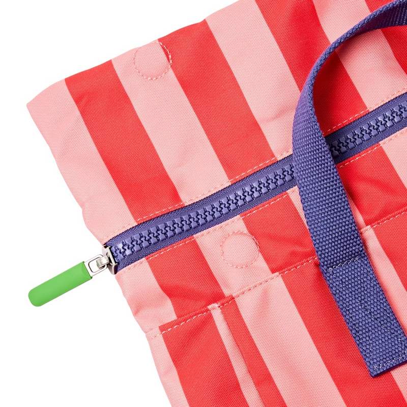 Roka Backpack Canfield B Sustainable Medium Circus Print zip detail