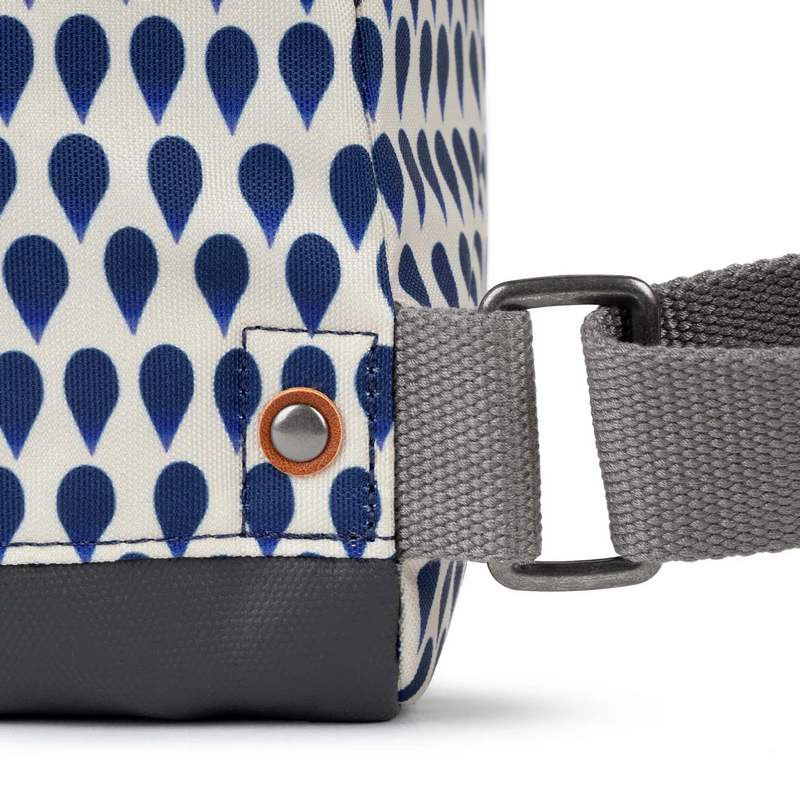 Roka Backpacks Bantry B Sustainable Small Denim Rain detail