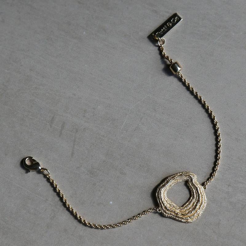 Tutti & Co Drift Bracelet Gold BR648G lifestyle