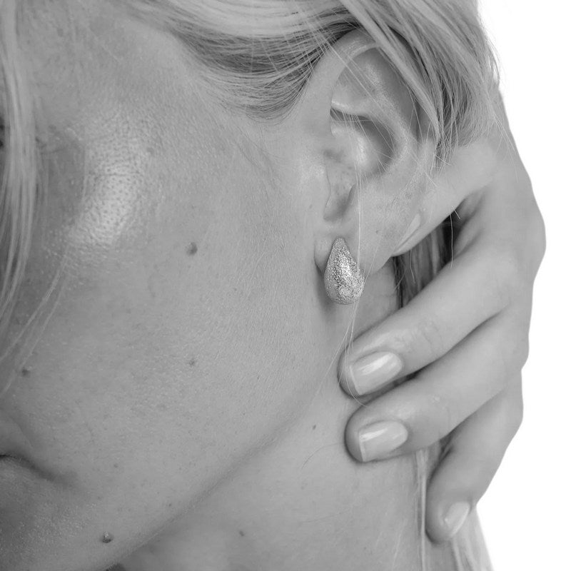 Tutti & Co Jewellery Dome Small Earrings Silver EA703S on model