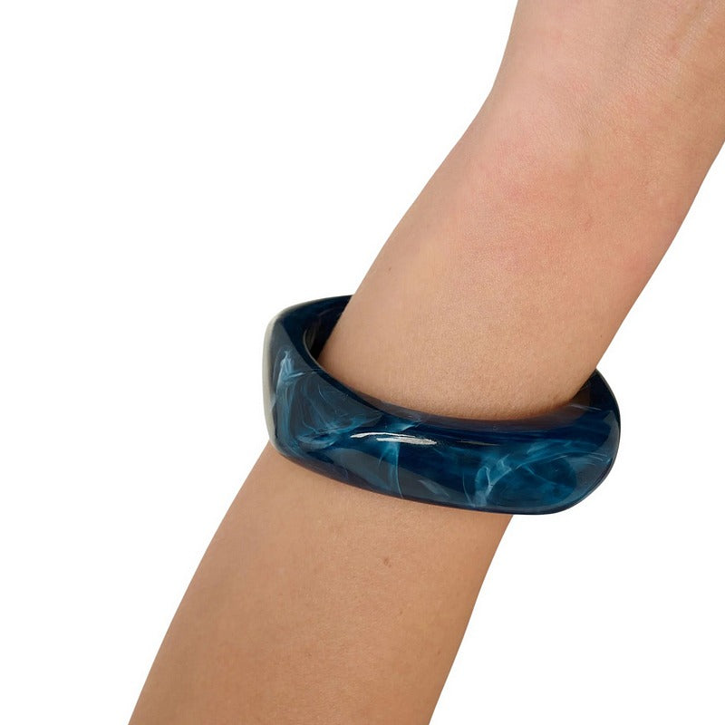 Tutti & Co Jewellery Eclipse Blue Resin Bangle BR744 model