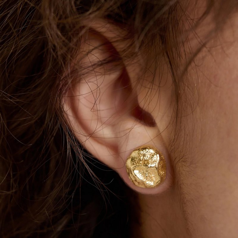 Tutti & Co Jewellery Halo Small Earrings Gold EA718G on model