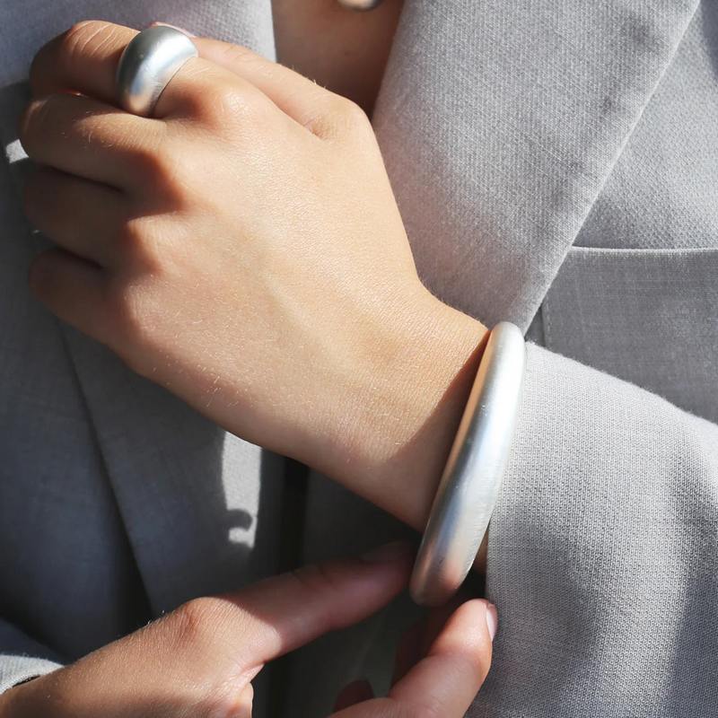 Tutti & Co Jewellery Hush Bangle Silver BR625S on model 2
