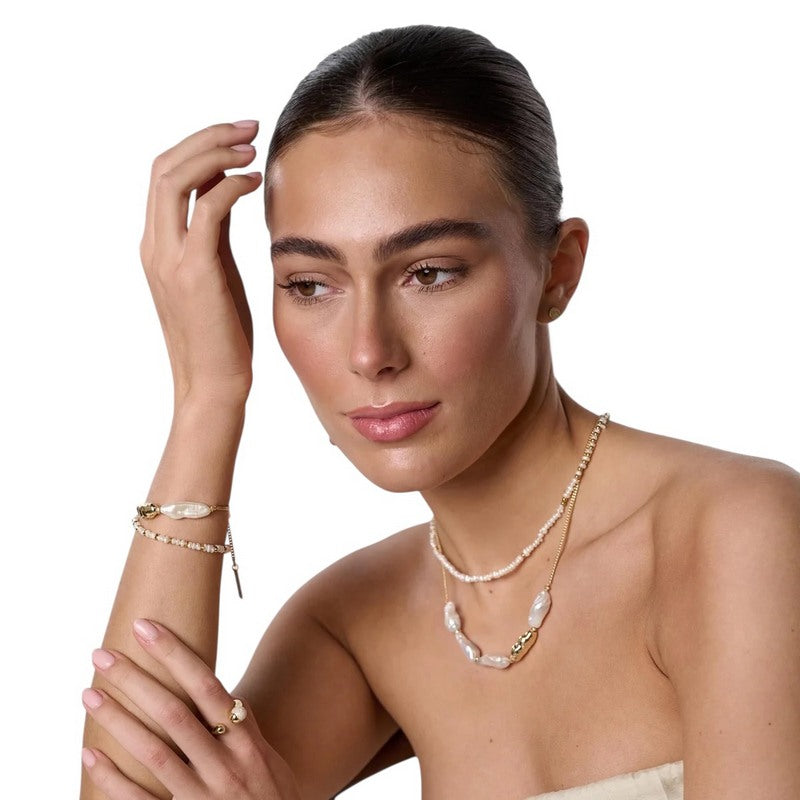Tutti & Co Jewellery Lustre Bracelet Gold BR686G on model 1
