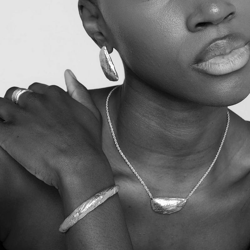 Tutti & Co Jewellery Ria Bangle Silver BR738S model