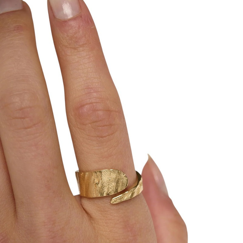 Tutti & Co Jewellery Riva Ring Gold RN365G on hand