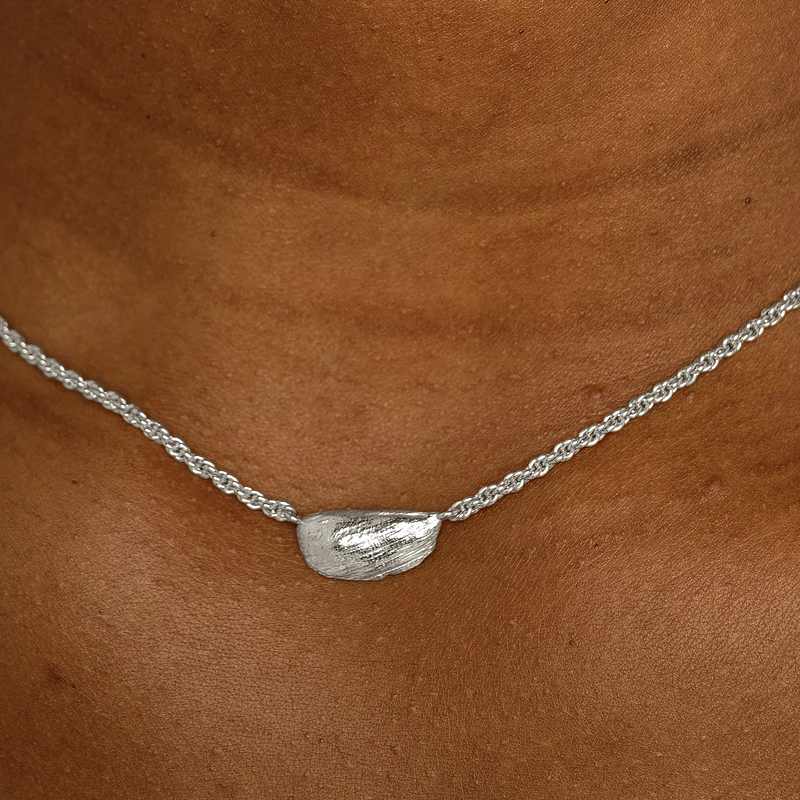 Tutti & Co Jewellery Selene Necklace Silver NE818S model