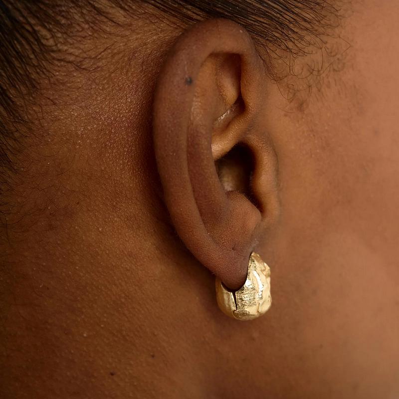 Tutti & Co Jewellery Silt Earrings Gold EA735G model
