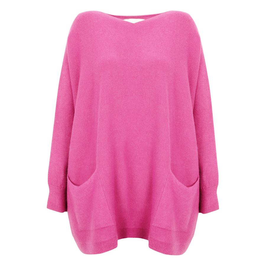 Amazing Woman Carys Oversized Jumper in Magenta