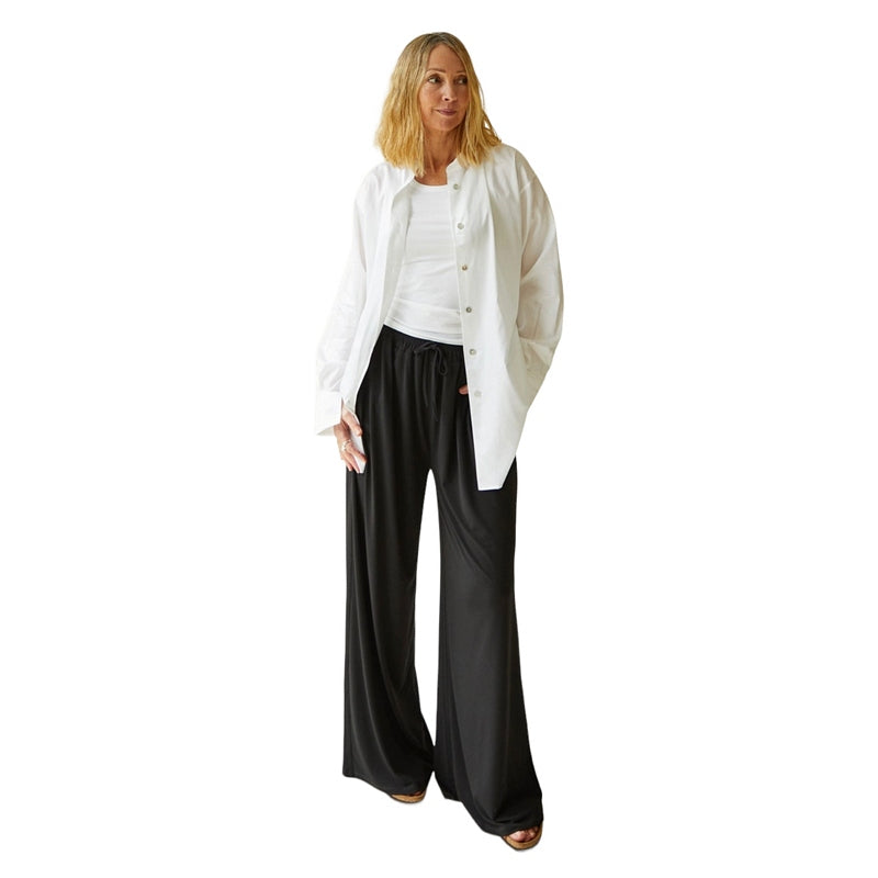 Chalk Clothing Petra Grandad Shirt White on model front open