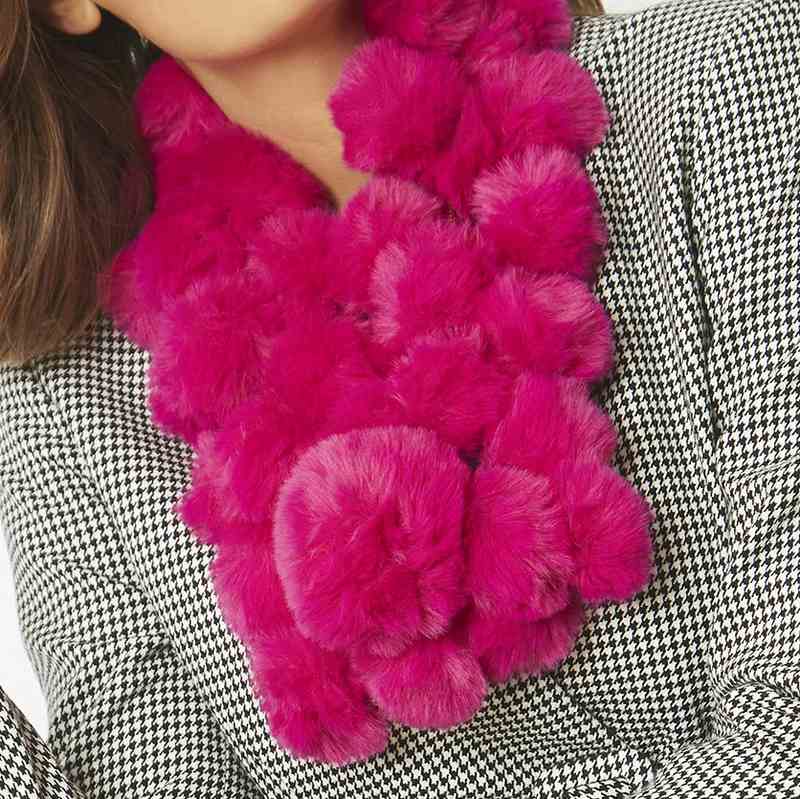 Faux Fur Pat Scarf Purple FMS9A-05M close-up