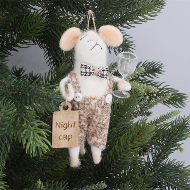 Mouse With Glass & Night Cap Board