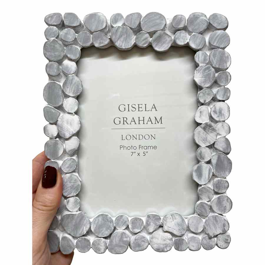 Gisela Graham White Wash Pebble Resin Photo Frame Large