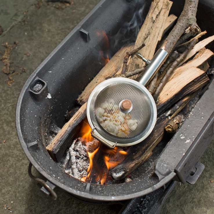 Kikkerland Huckleberry Popcorn Maker HB19 on fire