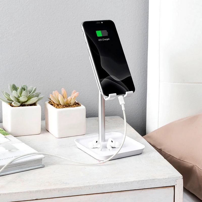 Kikkerland Perfect Phone Stand White US216-WH lifestyle
