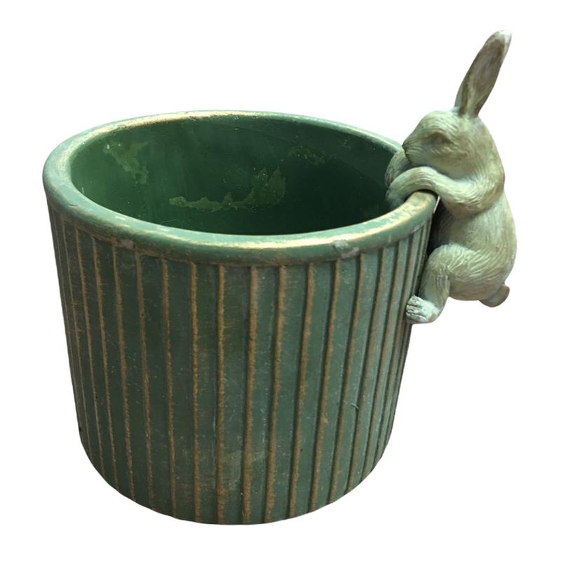 Hare Pot-edge Sculpture