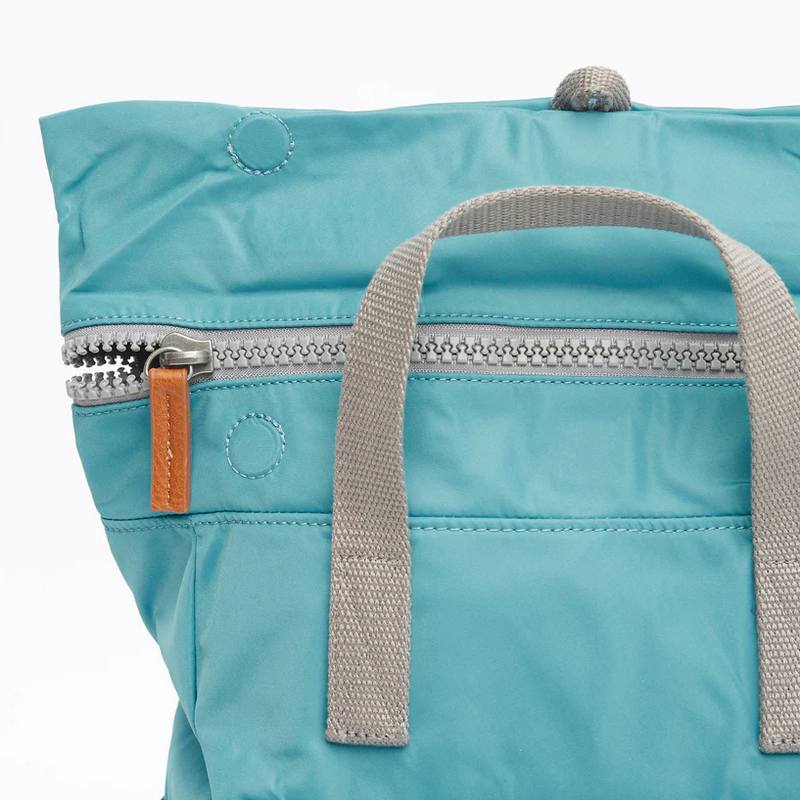 Roka Backpacks Canfield B Sustainable Medium Petrol zip detail