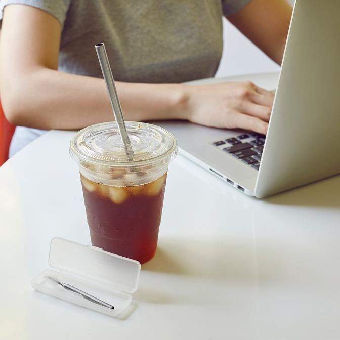 Stainless Steel Travel Straw Set lifestyle