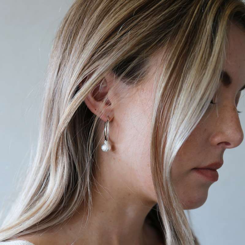 Tutti & Co Evolve Earrings Silver EA382S on model