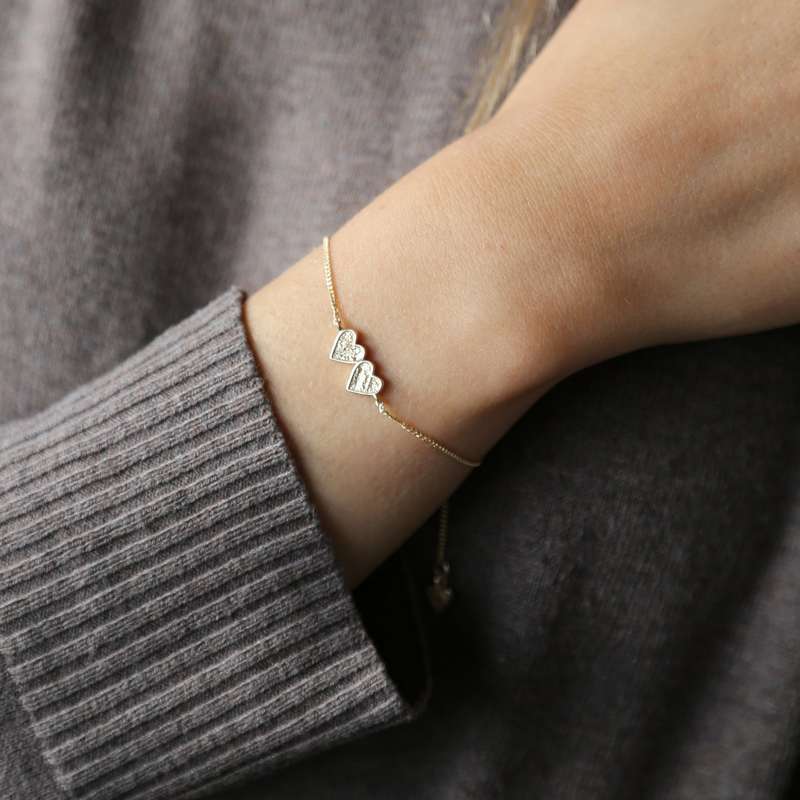 Tutti & Co Heartbeat Bracelet Gold BR528G on model
