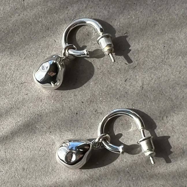 Tutti & Co Horizon Earrings Silver EA485S arty shot