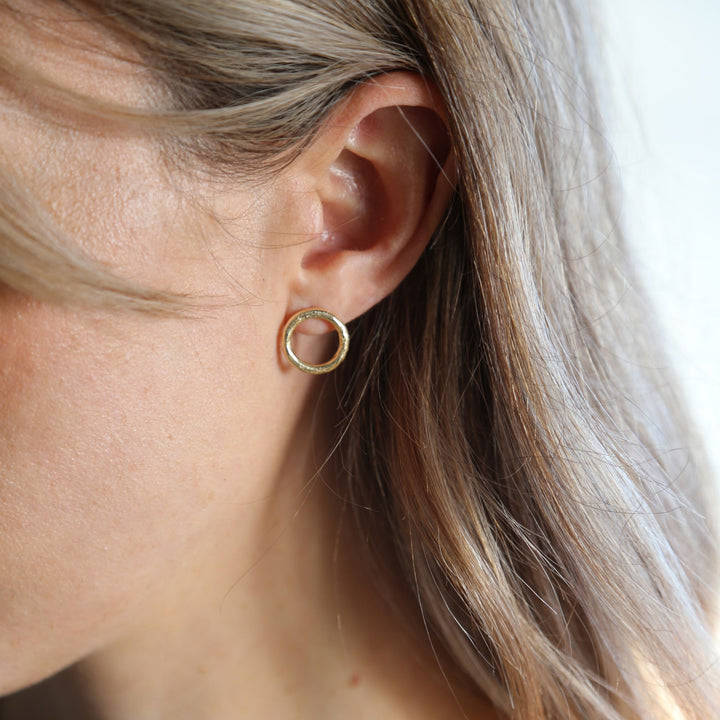 Tutti & Co Iris Earrings Gold-Plated EA446G on model