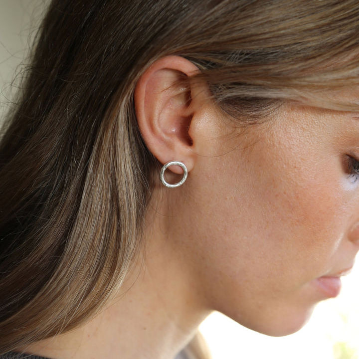 Tutti & Co Iris Earrings Silver-Plated EA446S on model