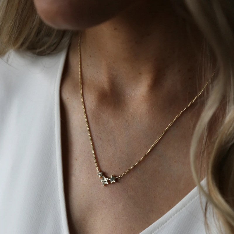 Tutti & Co Jewellery Celeste Necklace Gold NE565G on model